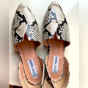 Snakeskin Steve Madden Slip Ons!